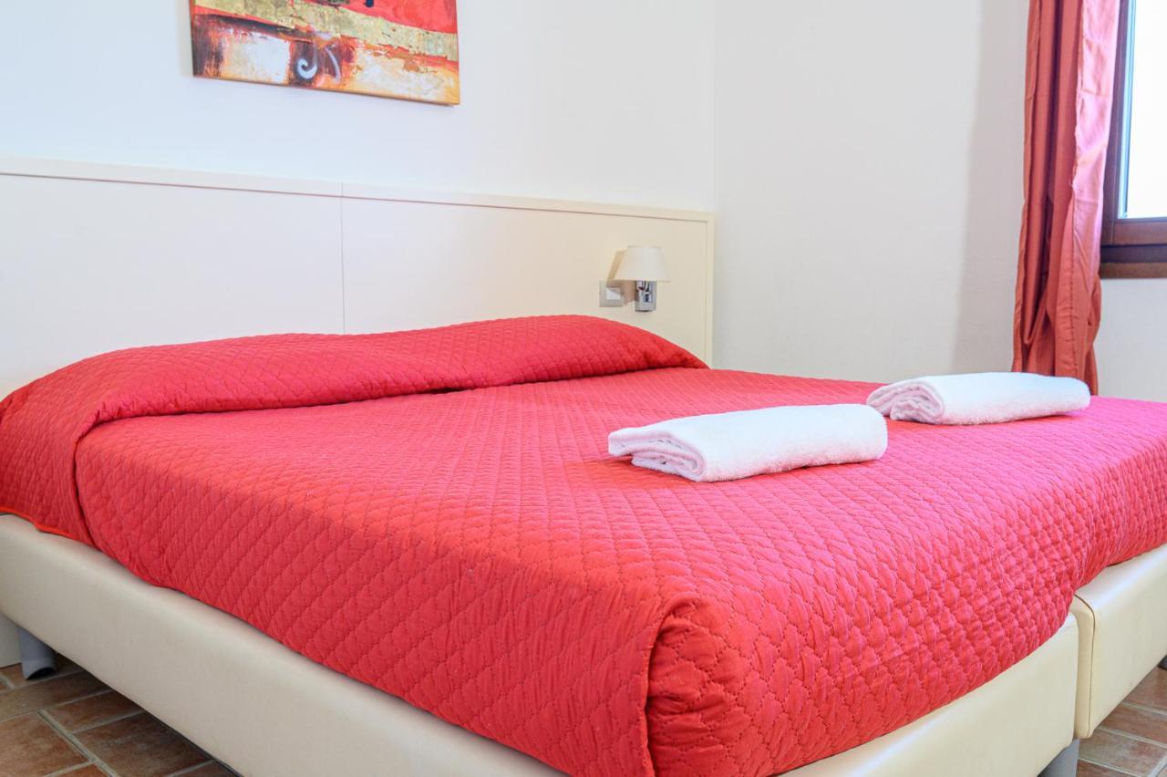 Residenza Principina Aparthotel Principina Terra Exteriör bild