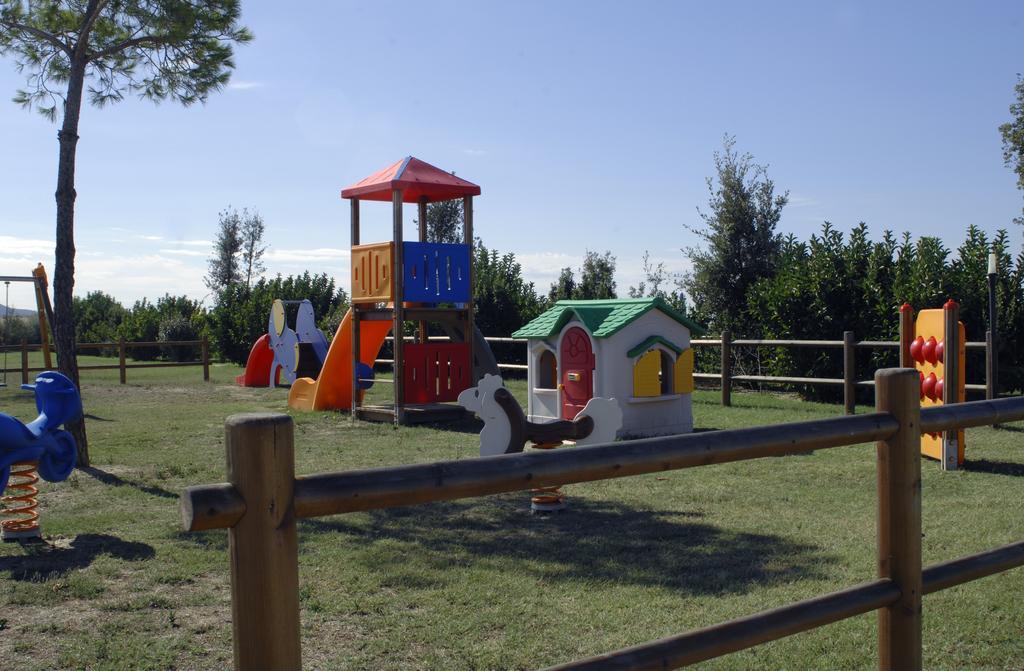 Residenza Principina Aparthotel Principina Terra Exteriör bild