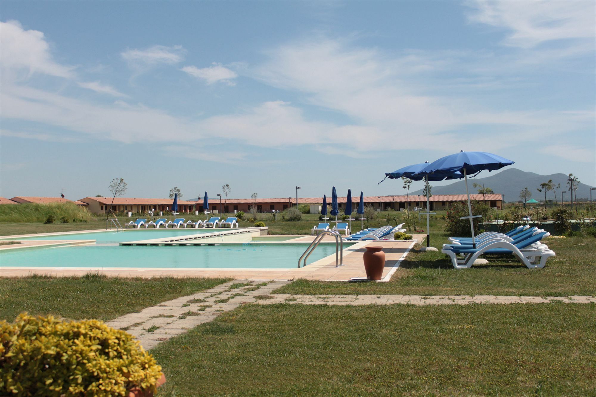 Residenza Principina Aparthotel Principina Terra Exteriör bild